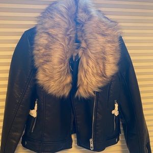Forever 21 faux fur collar leather jacket